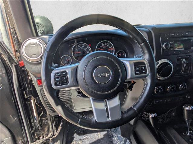 Used 2016 Jeep Wrangler Unlimited Rubicon AWD/4WD image 18