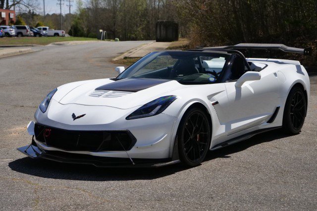Used 2016 Chevrolet Corvette Z06 w/ 3LZ Preferred Equipment Group image 6