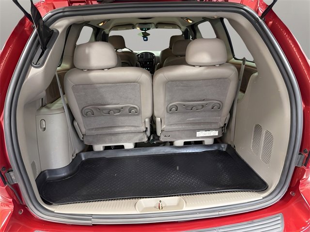 Used 2003 Chrysler Town & Country Limited image 34