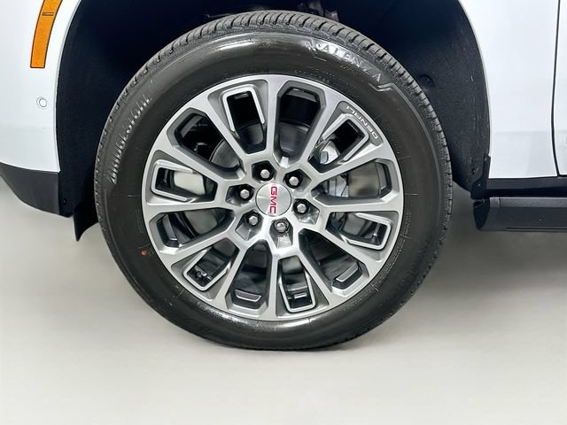 Used 2026 GMC Yukon Denali w/ Denali Reserve Package AWD/4WD image 41