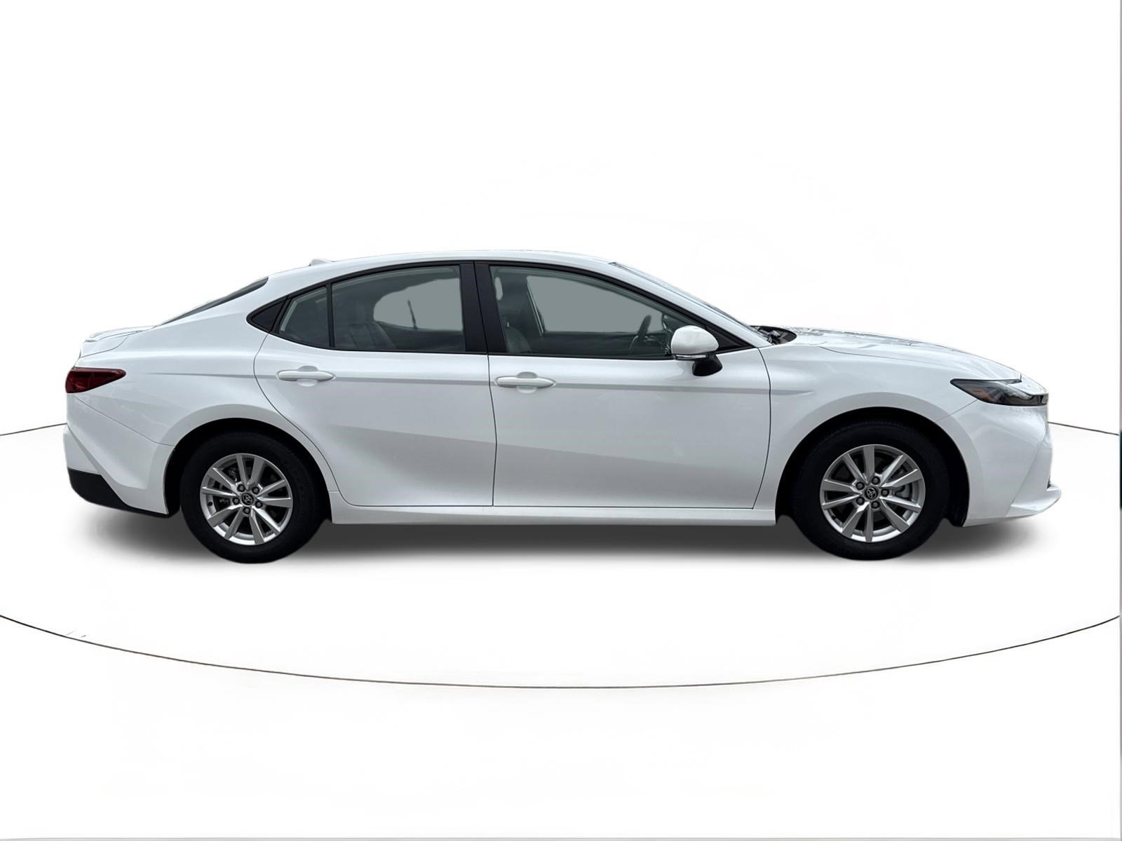 Used 2025 Toyota Camry LE w/ Convenience Package FWD image 2