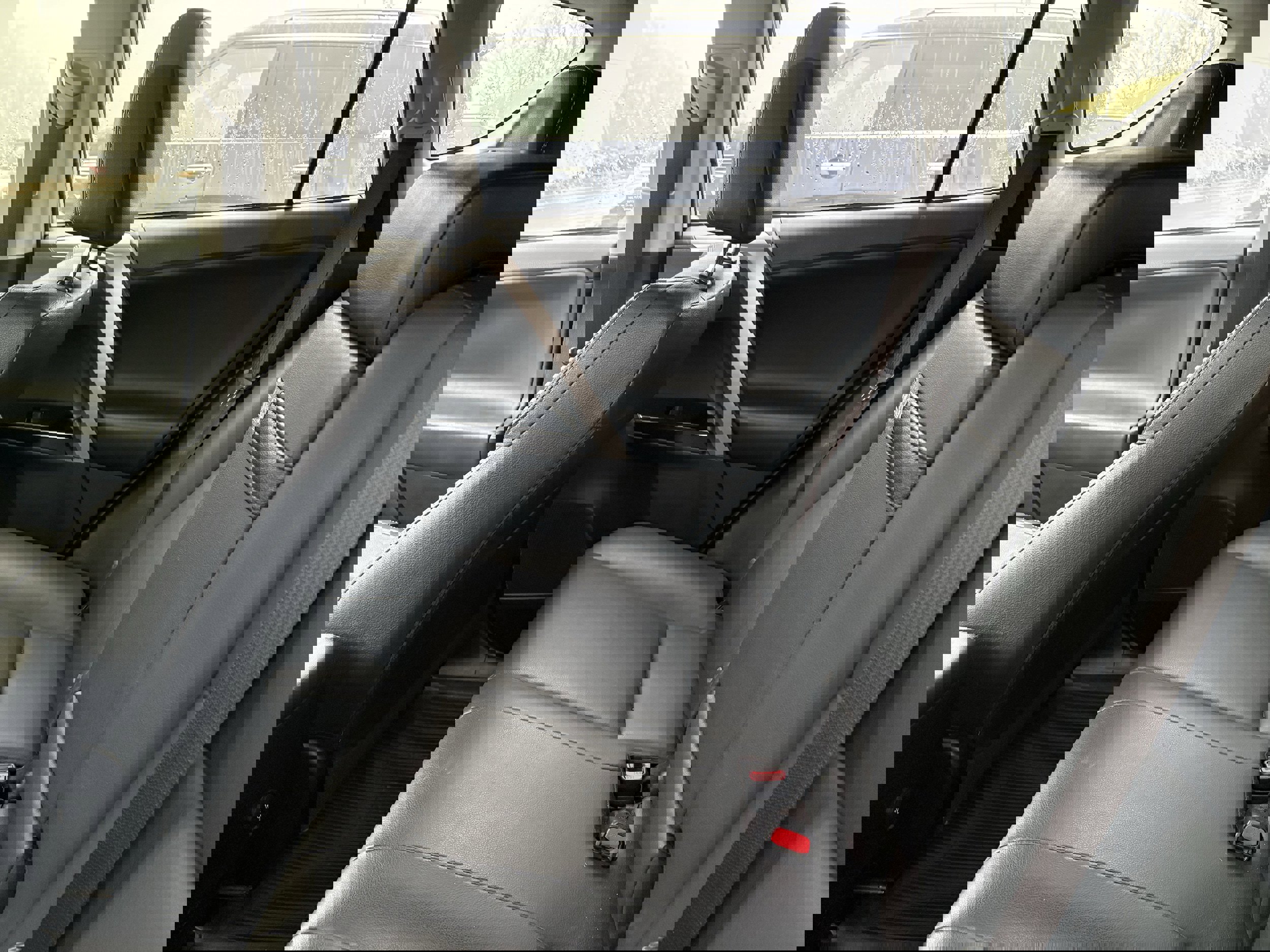 Used 2018 Toyota RAV4 Limited w/ Advanced Technology Package image 9