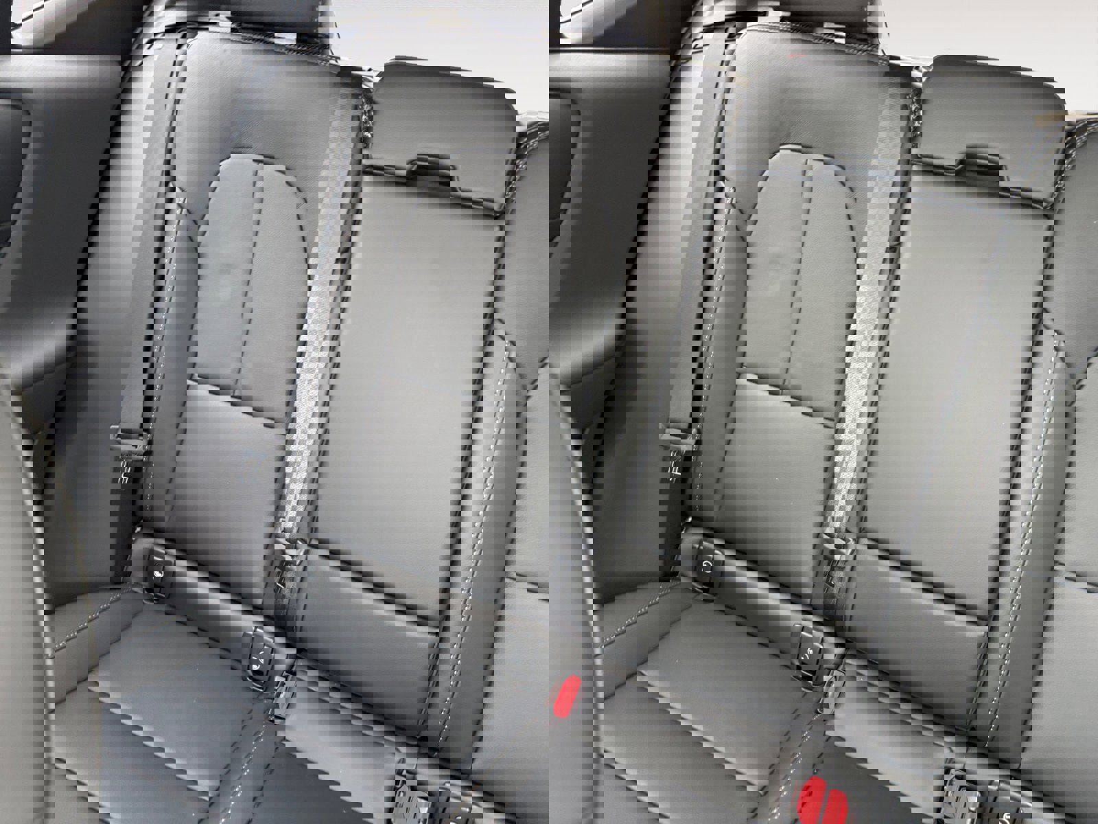 New 2025 Volvo XC40 B5 Core w/ Protection Package Premier image 13