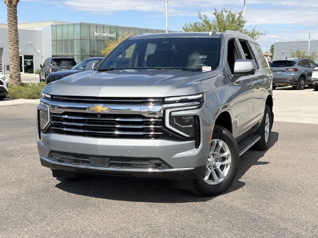 Used 2025 Chevrolet Tahoe LT w/ Comfort Package AWD/4WD image 3