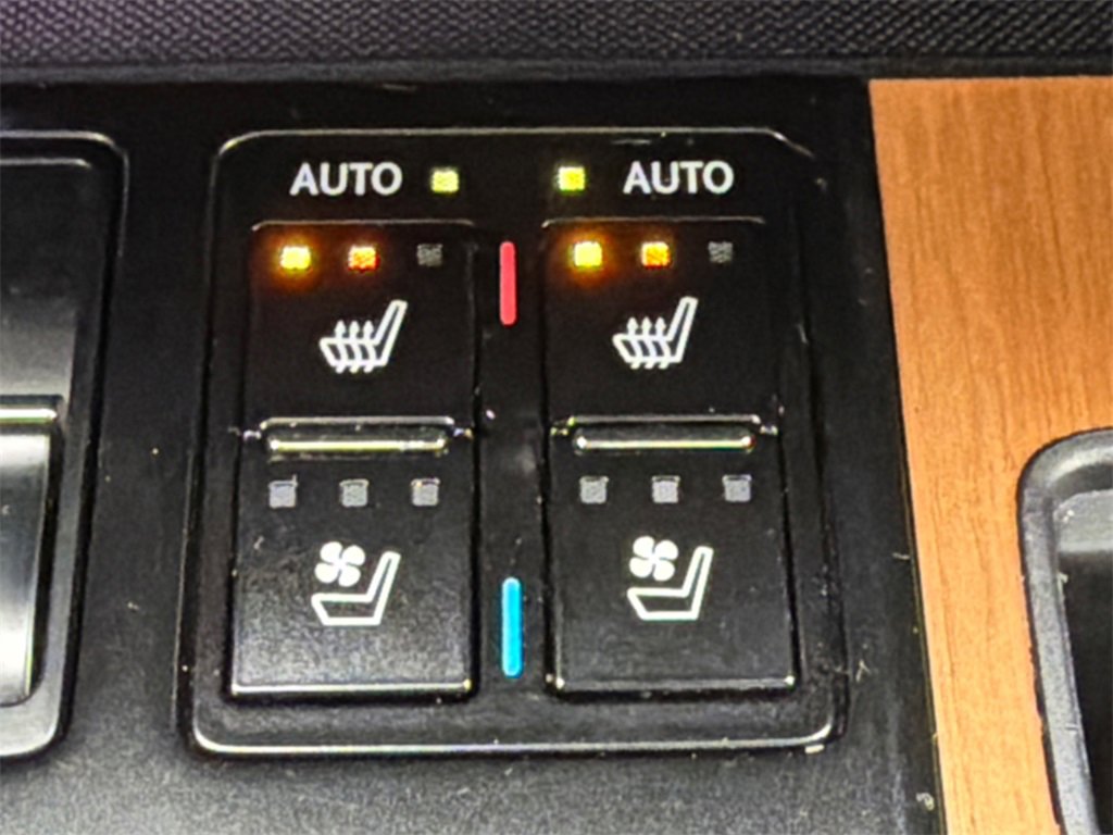 Used 2021 Lexus RX 450h AWD w/ Premium Package image 31