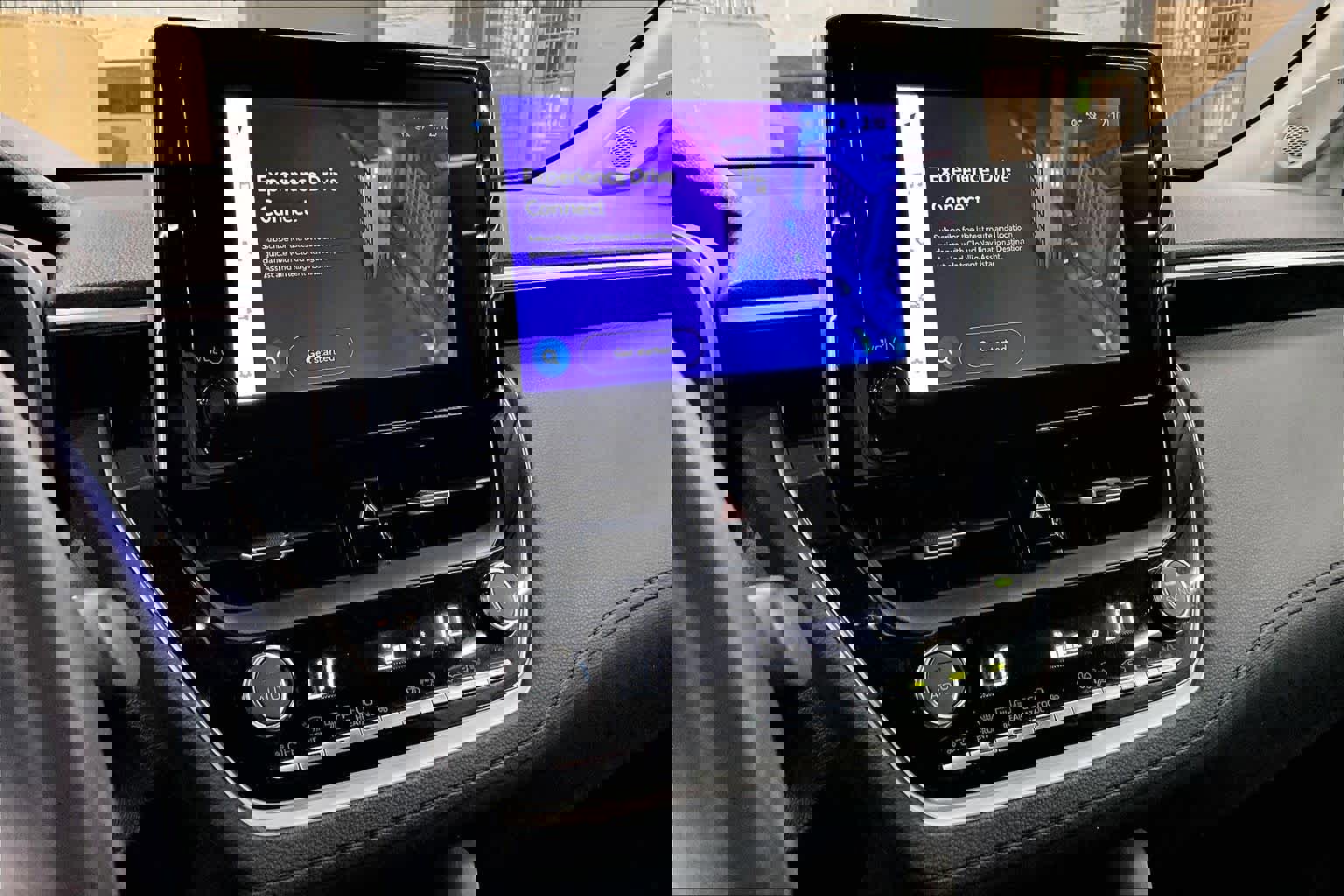 Used 2024 Toyota Corolla Cross XLE w/ Convenience Package image 35