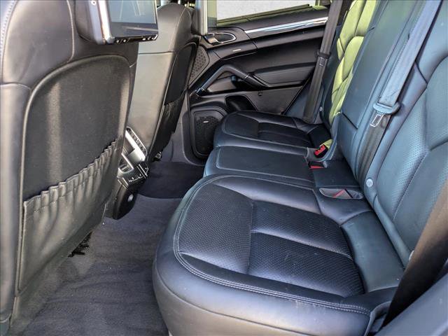 Used 2017 Porsche Cayenne Turbo image 14