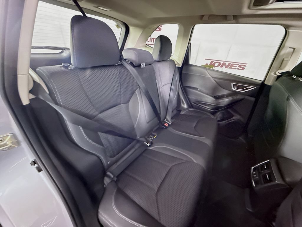 Used 2020 Subaru Forester Premium AWD/4WD image 30