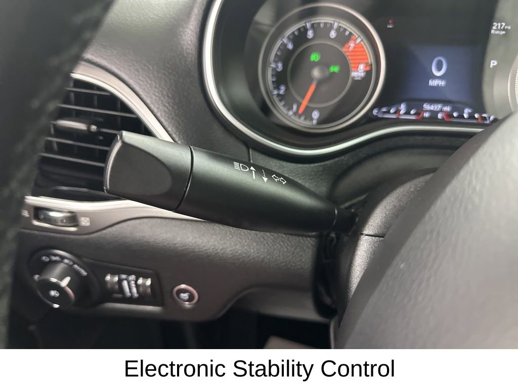 Used 2019 Jeep Cherokee Limited w/ Luxury Group image 38