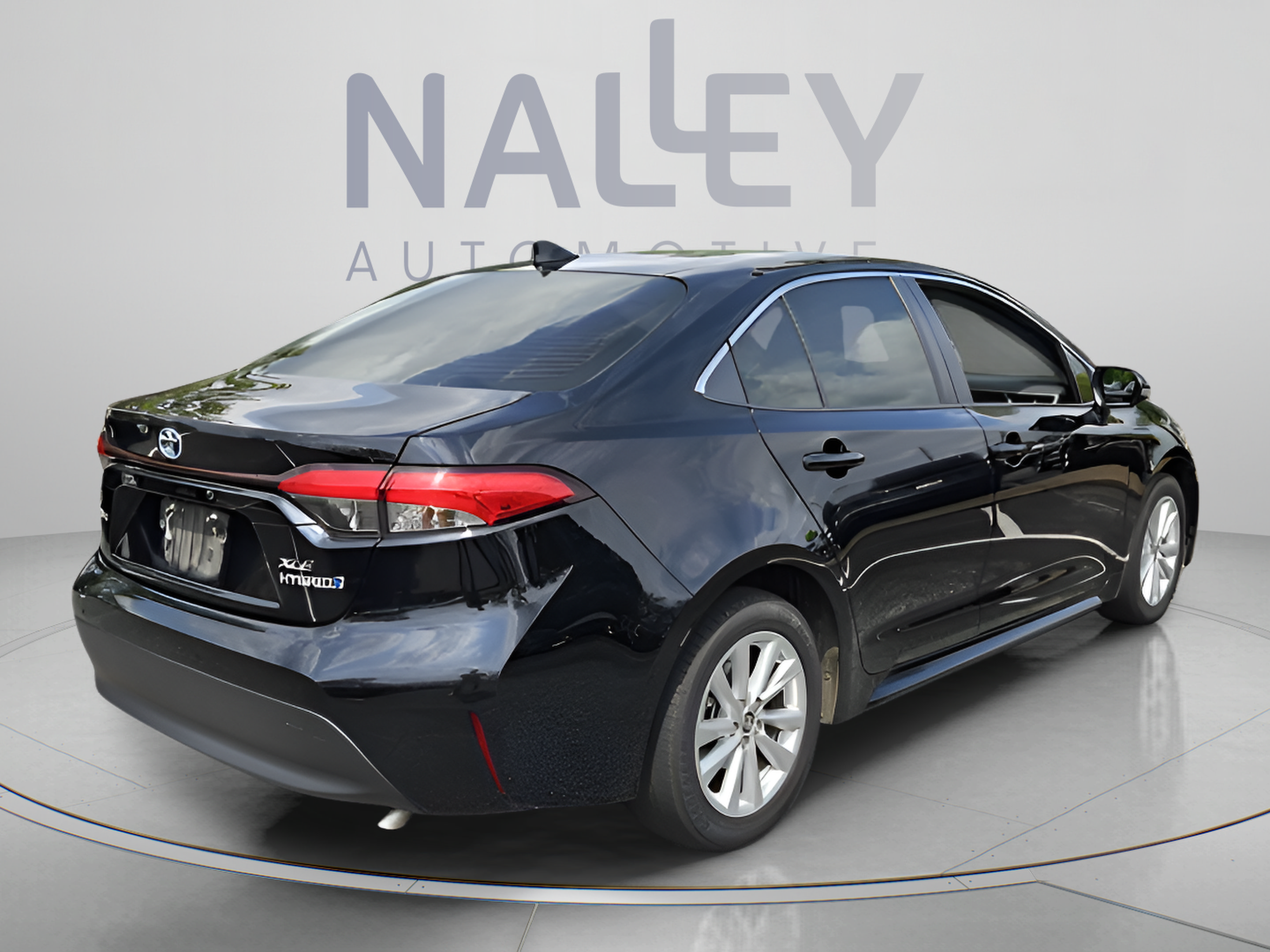 Certified 2023 Toyota Corolla XLE FWD image 5