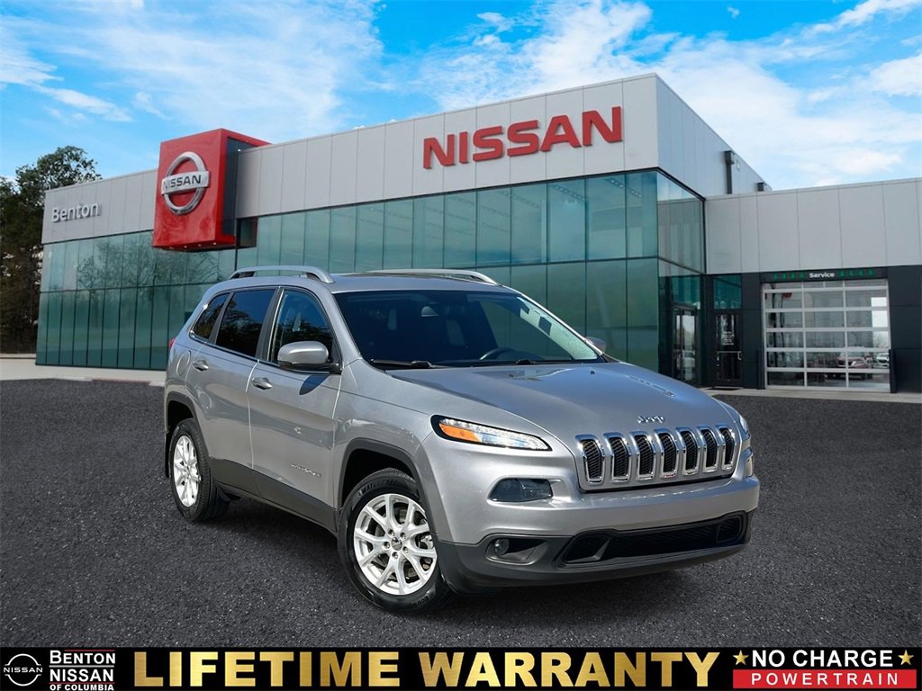 Used 2018 Jeep Cherokee Latitude Plus w/ Comfort/Convenience Group