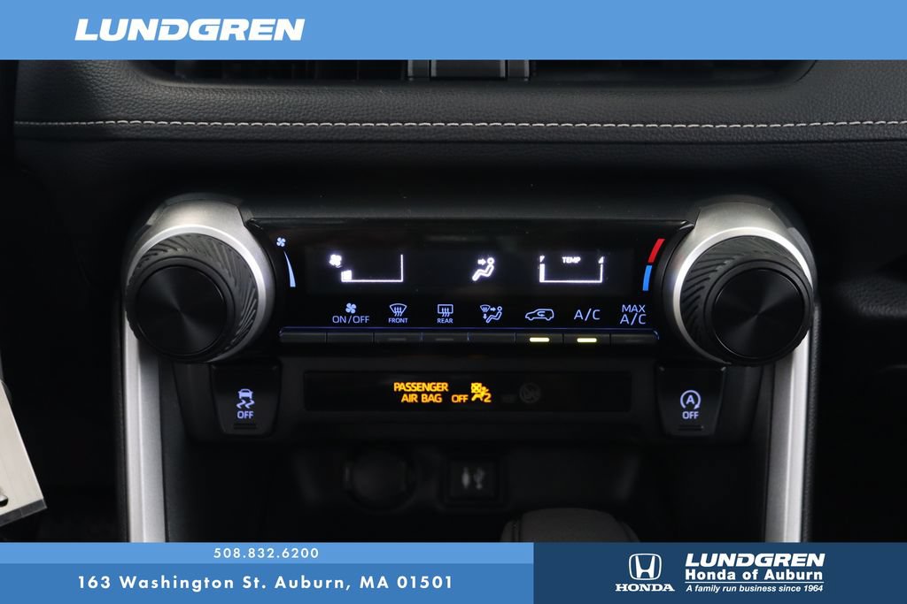 Used 2019 Toyota RAV4 LE w/ All Weather Liner Package AWD/4WD image 22