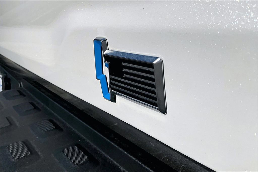 Used 2025 Ford F150 Lightning Platinum image 8