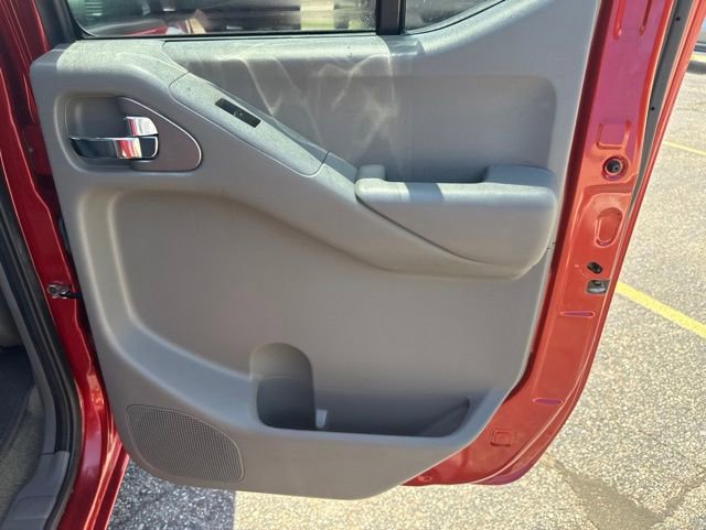 Used 2017 Nissan Frontier SV AWD/4WD image 14
