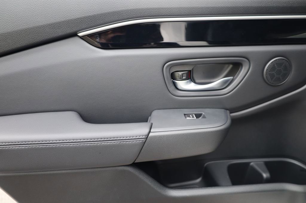 New 2025 Honda Pilot Touring image 27
