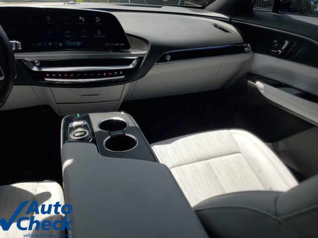 Certified 2024 Cadillac Lyriq Luxury RWD image 18