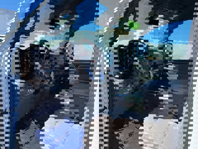 New 2025 GMC Sierra 2500 SLT w/ SLT Convenience Package image 15