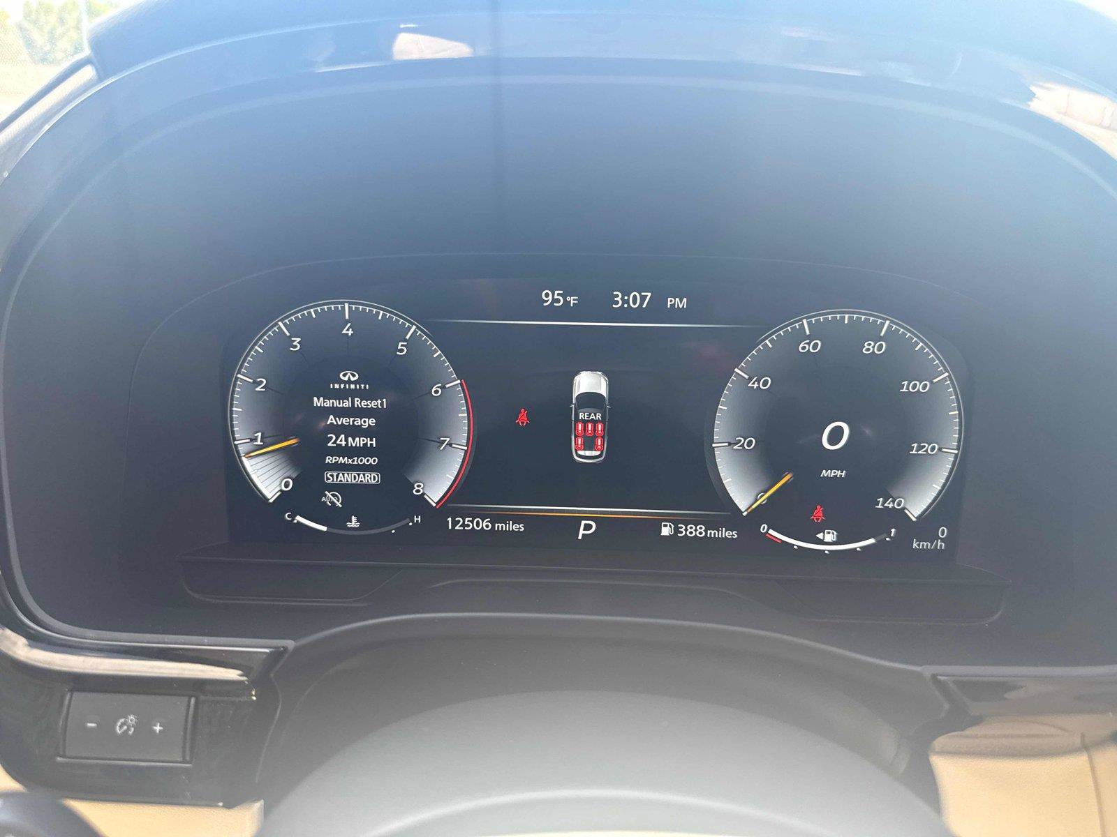 Used 2025 INFINITI QX60 Luxe w/ Lighting Package (N94) FWD image 16