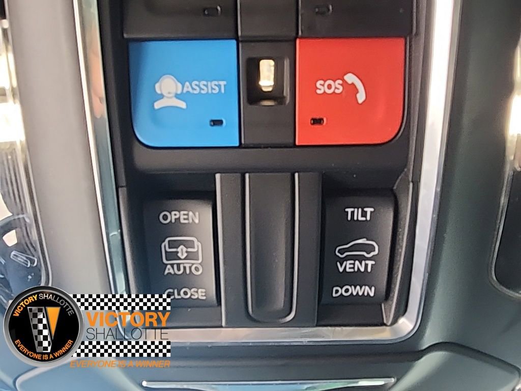 Used 2023 Jeep Grand Cherokee Altitude image 29