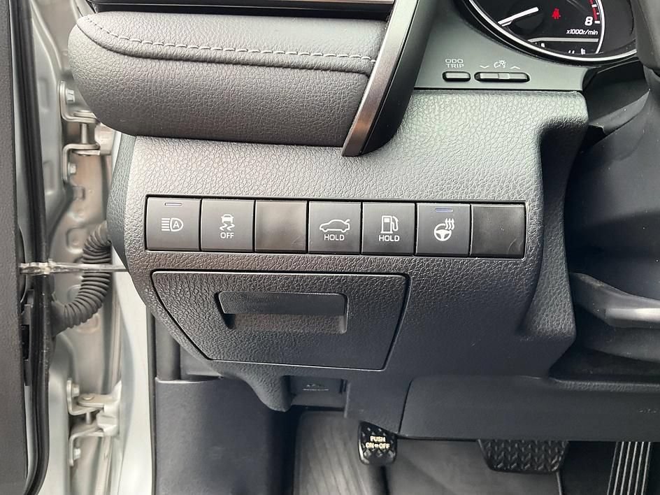 Used 2024 Toyota Camry SE FWD image 21