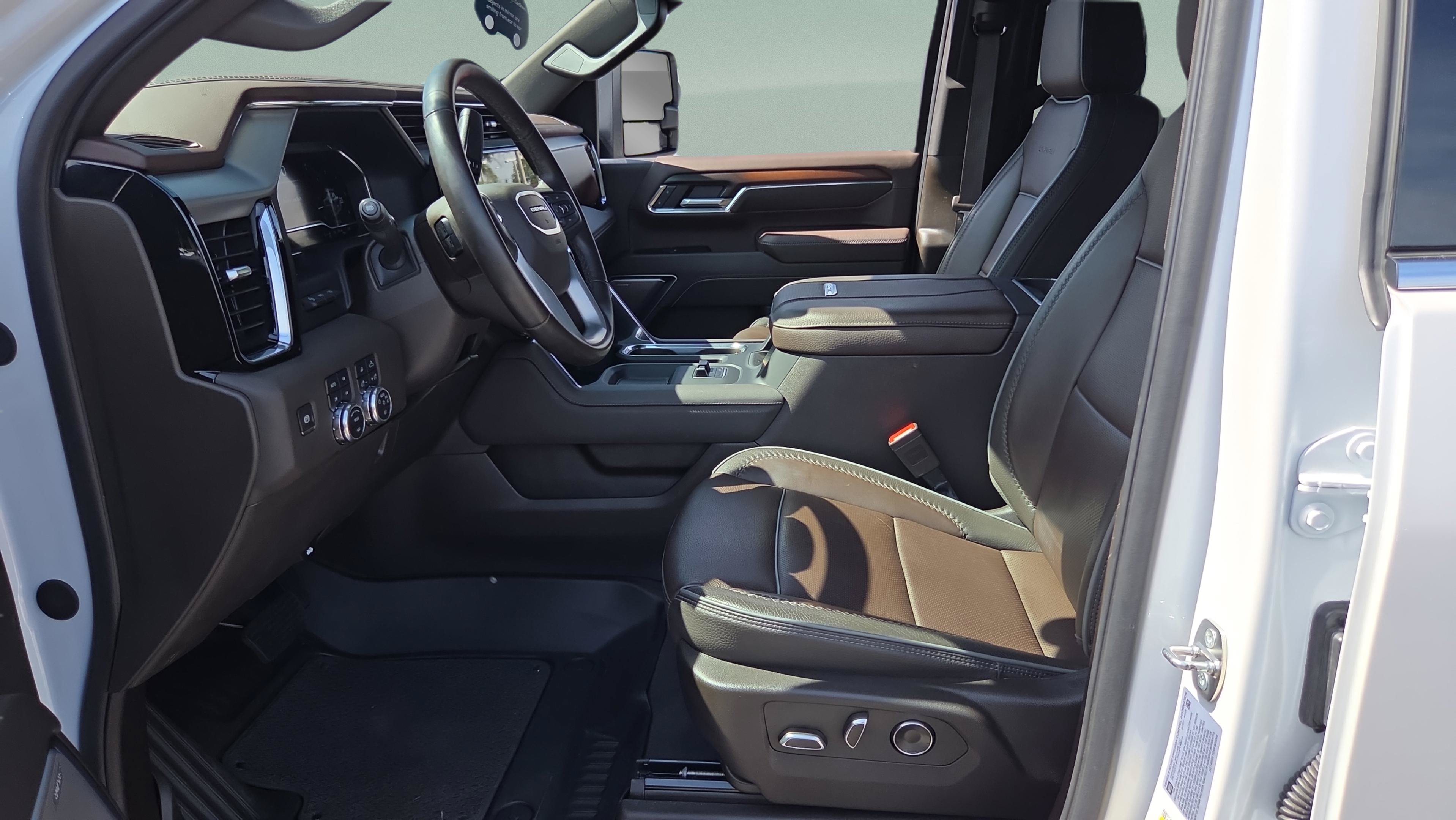 Certified 2024 GMC Sierra 2500 Denali w/ Denali Reserve Package AWD/4WD image 9