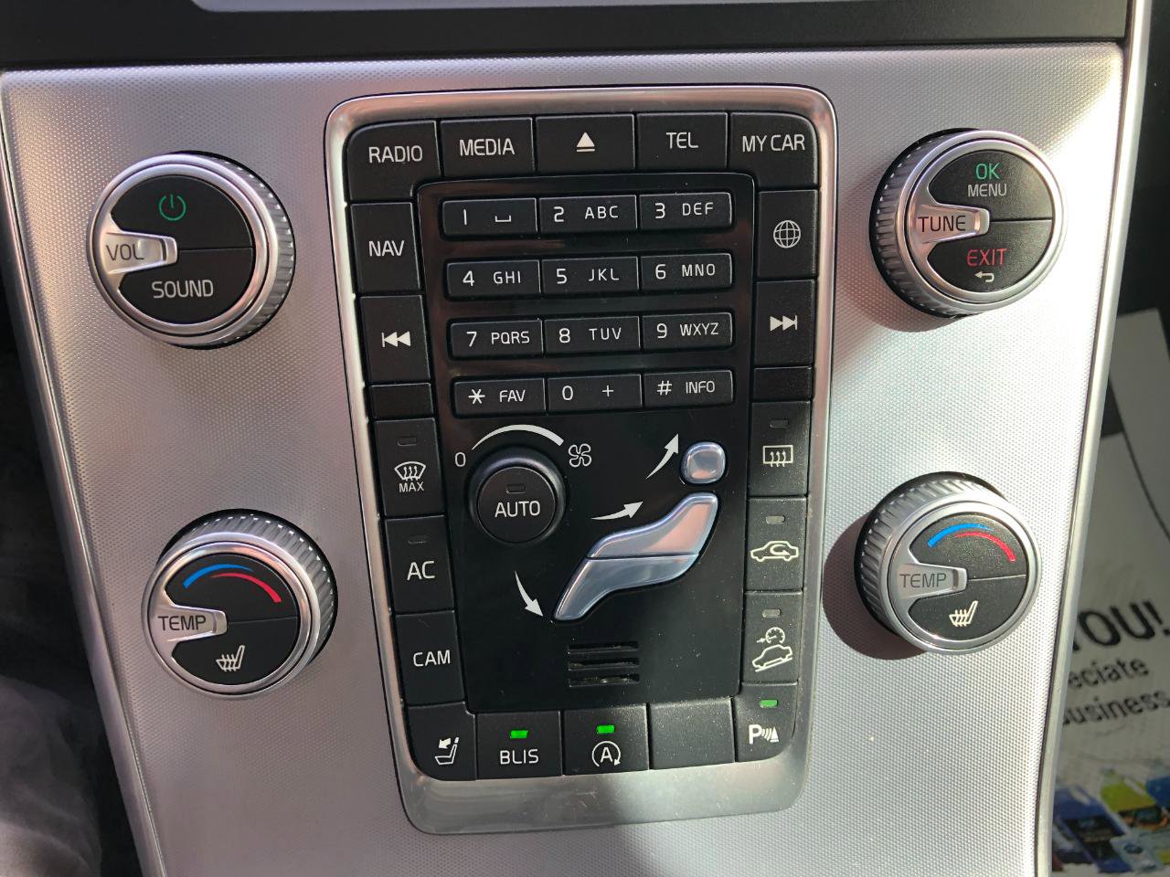 Used 2017 Volvo V60 T5 Cross Country w/ Convenience Package image 23