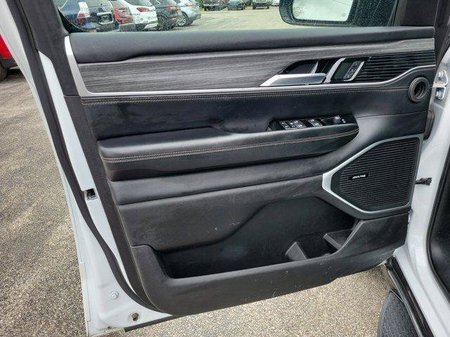 Used 2024 Jeep Wagoneer Series III AWD/4WD image 20
