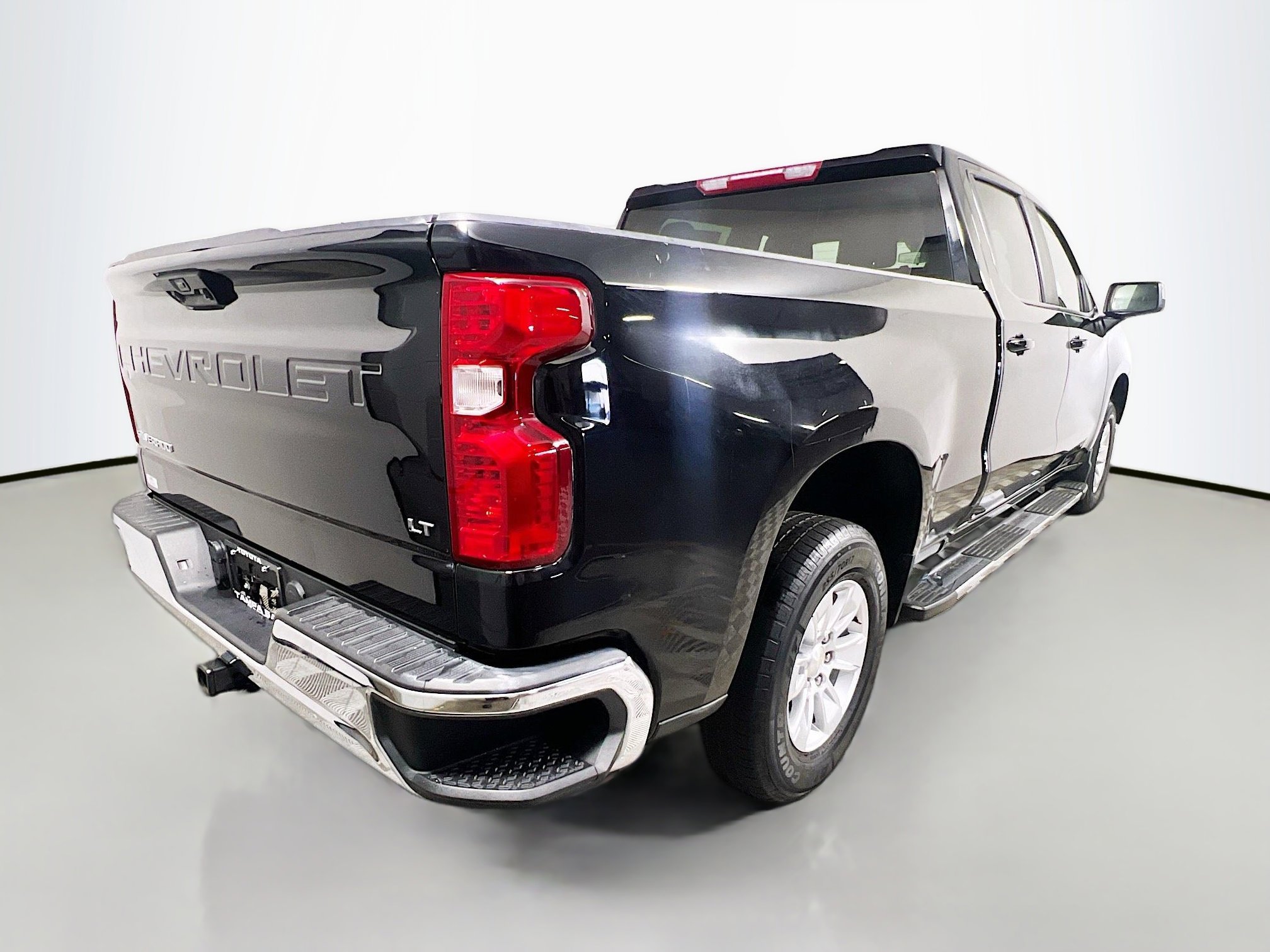 Used 2024 Chevrolet Silverado 1500 LT w/ Protection Package RWD image 4