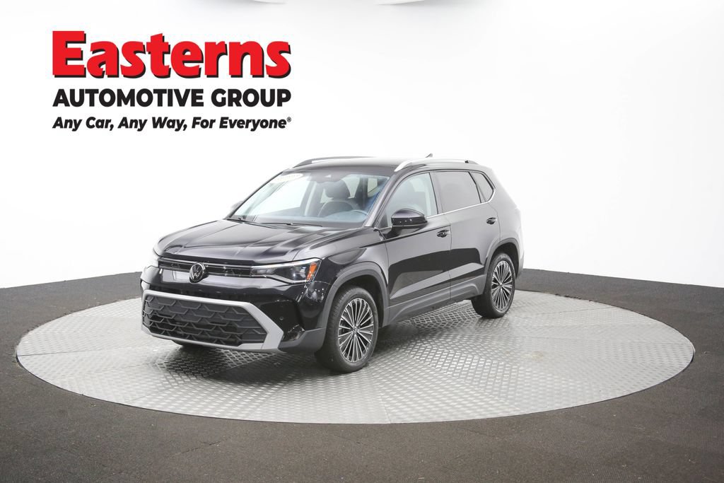Used 2025 Volkswagen Taos SE FWD image 51