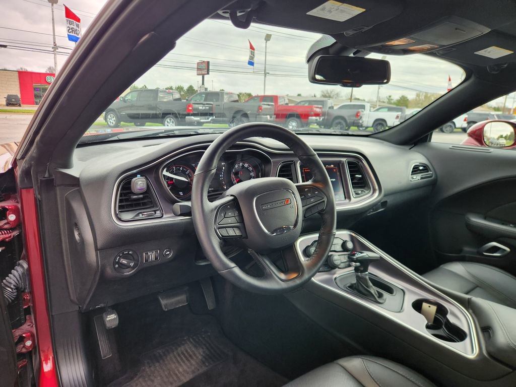 Used 2018 Dodge Challenger R/T Plus RWD image 15