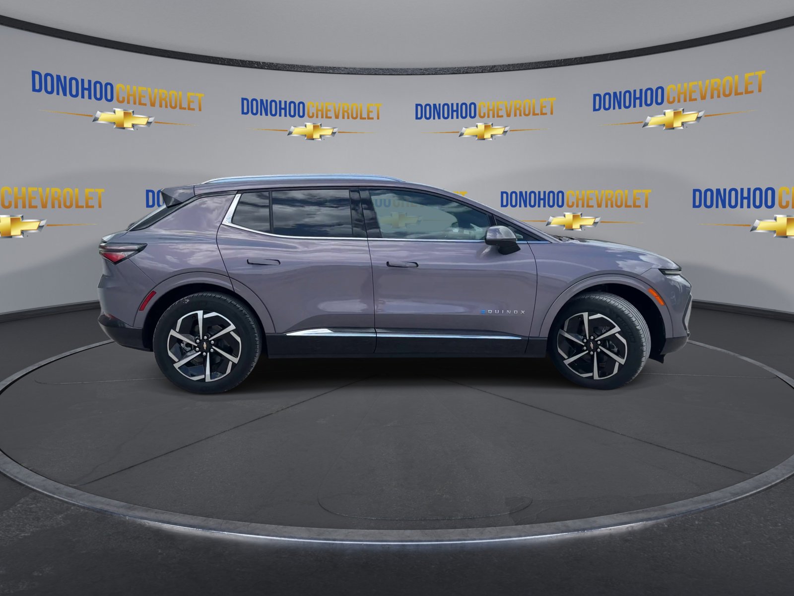 Used 2024 Chevrolet Equinox EV LT image 12