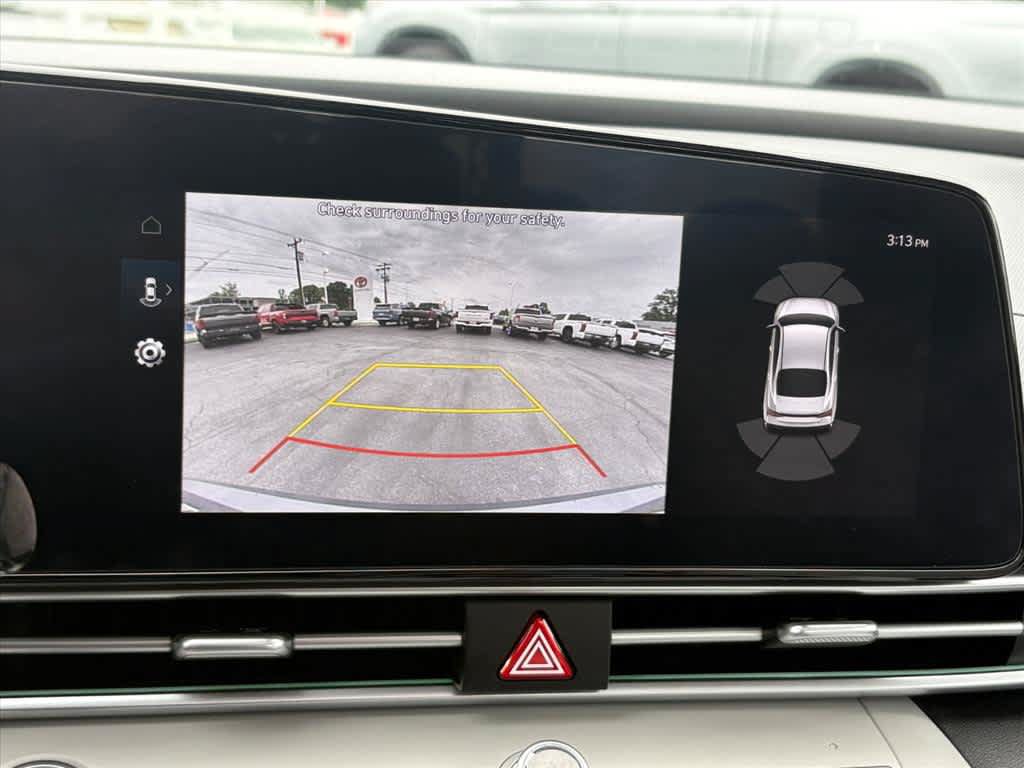 Used 2024 Hyundai Elantra Limited FWD image 14