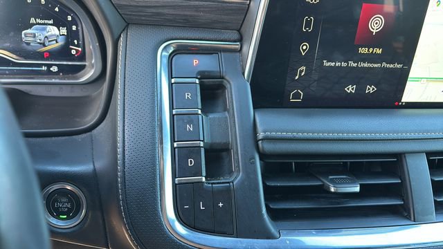 Used 2023 GMC Yukon SLT image 29