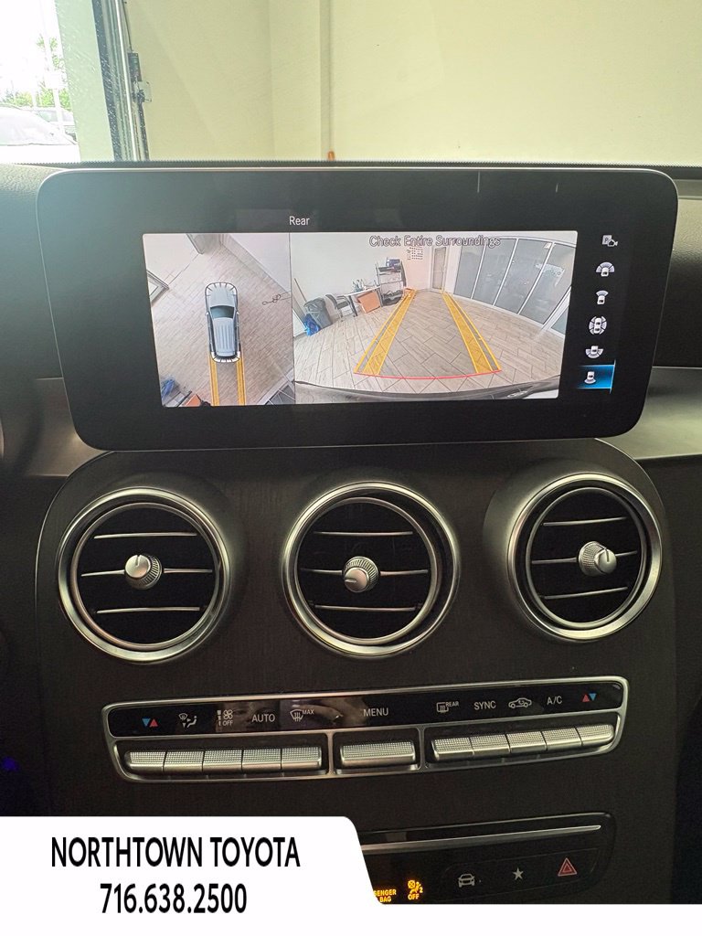 Used 2021 Mercedes-Benz GLC 300 4MATIC image 27