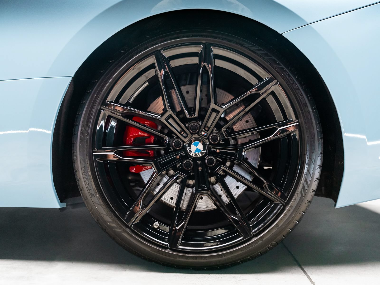 Used 2025 BMW M2 w/ Lighting Package RWD image 3