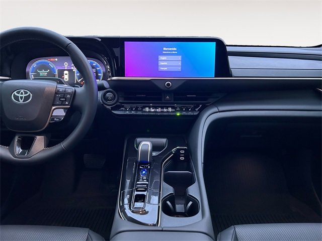 Used 2026 Toyota Crown Platinum image 11