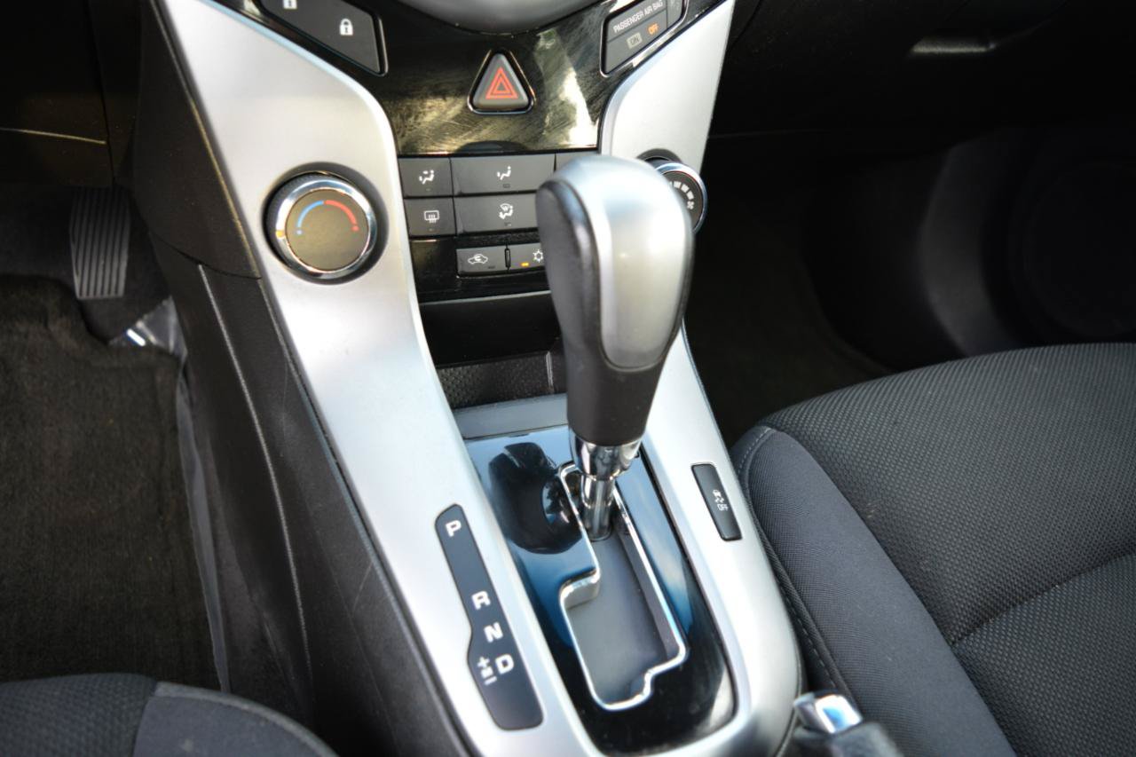 Used 2013 Chevrolet Cruze LT FWD image 22