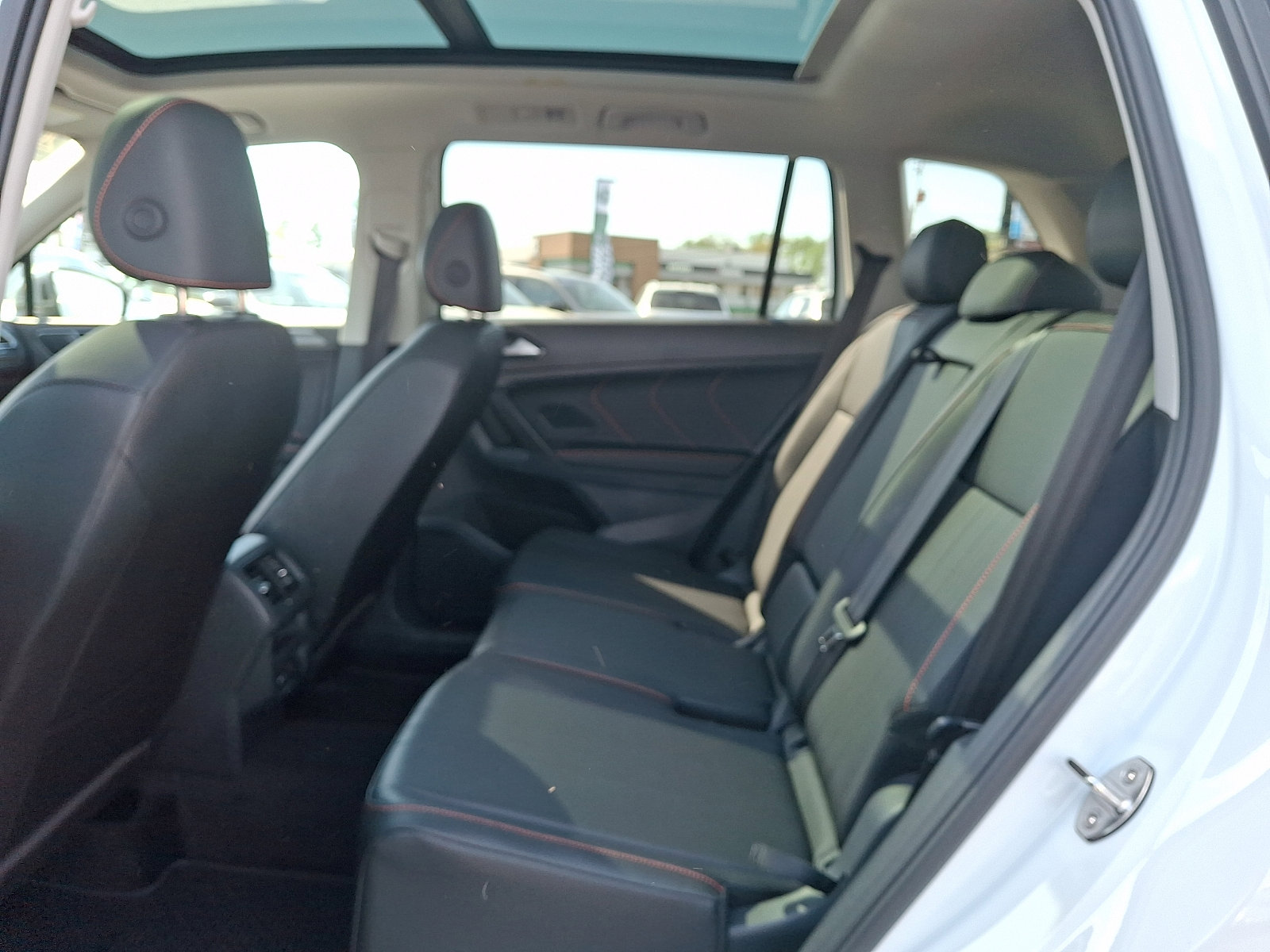 Certified 2024 Volkswagen Tiguan Wolfsburg Edition AWD/4WD image 10