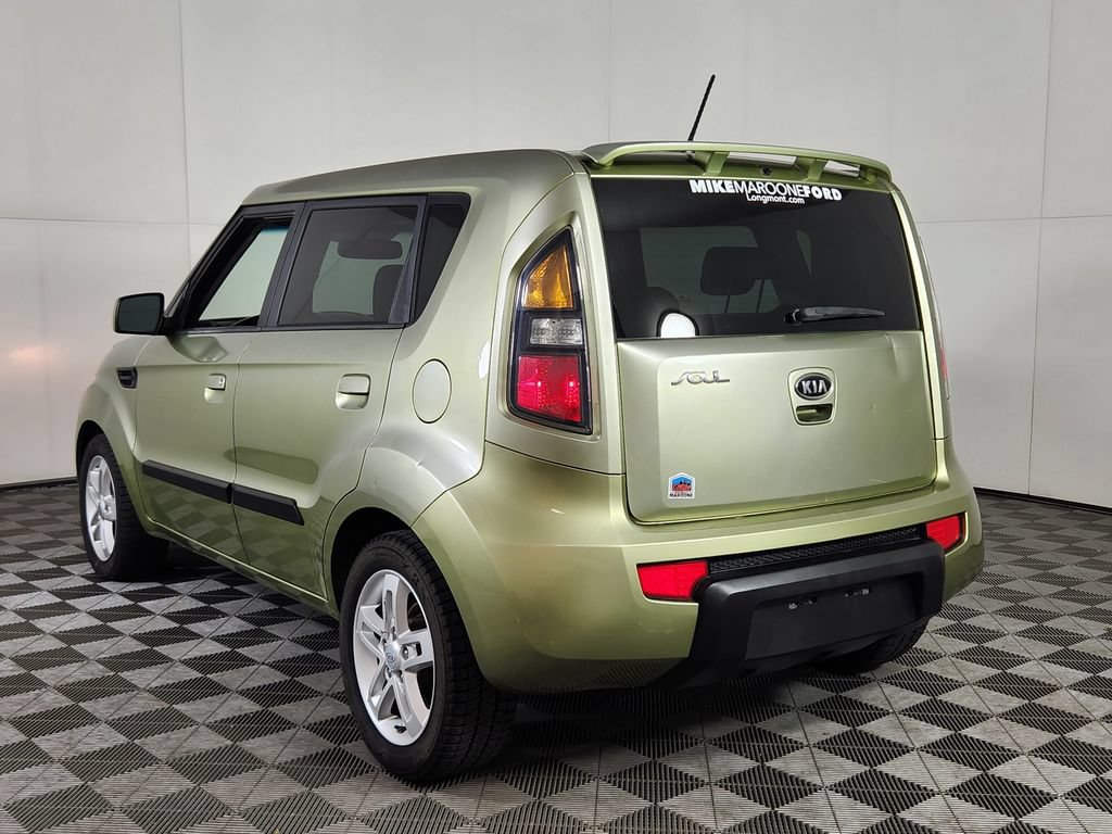 Used 2010 Kia Soul + FWD image 5