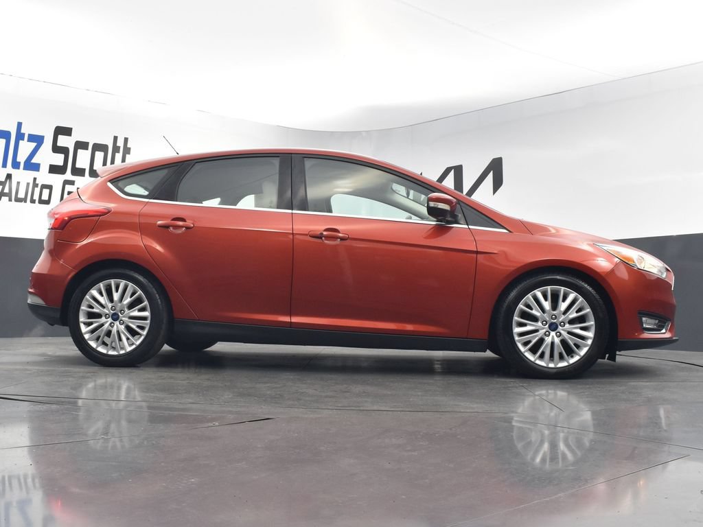 Used 2018 Ford Focus Titanium FWD image 31