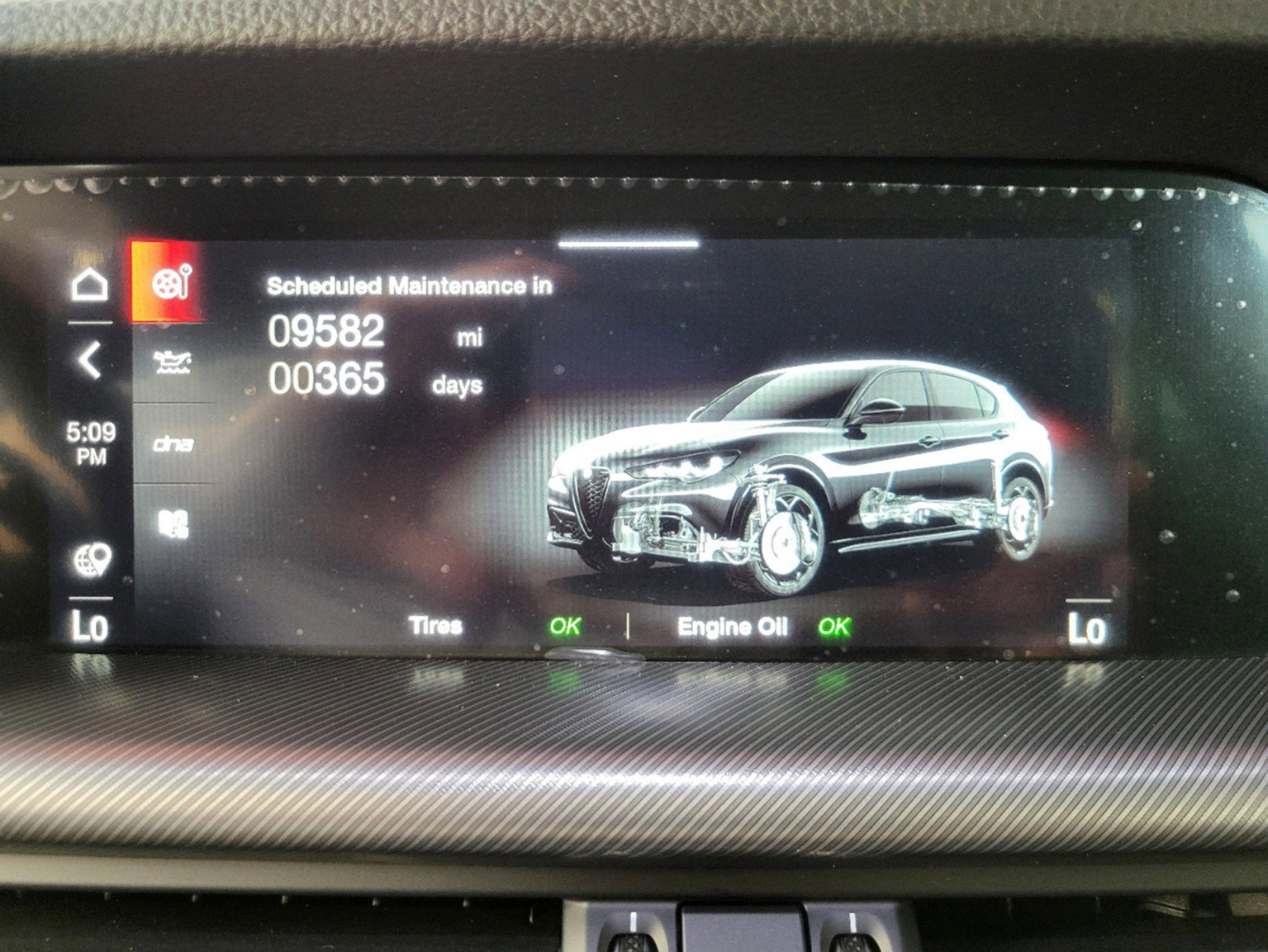 New 2025 Alfa Romeo Stelvio Sprint AWD/4WD image 31
