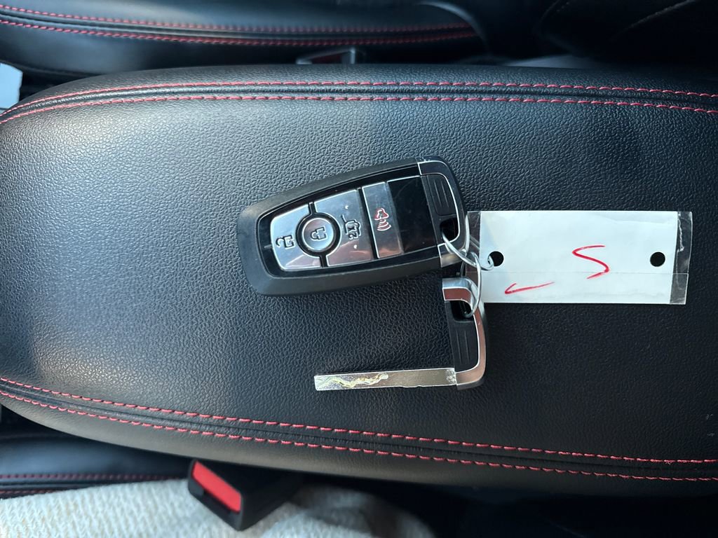 Used 2025 Ford Escape ST-Line w/ Equipment Group 301A image 40