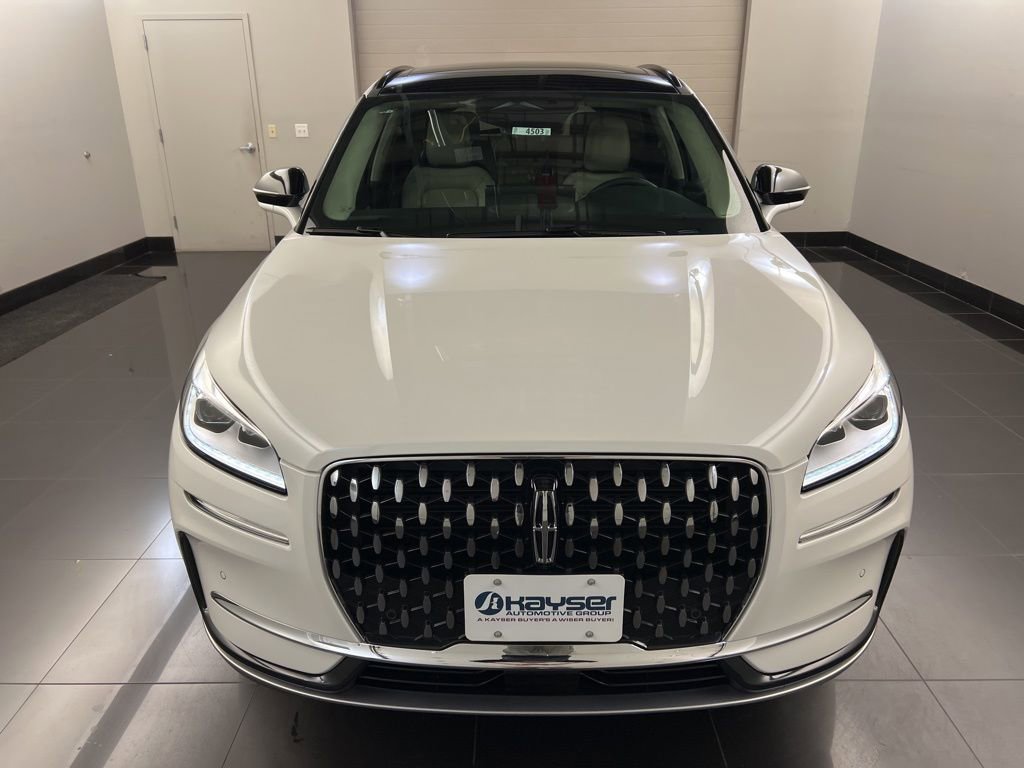Used 2026 Lincoln Corsair Reserve AWD/4WD image 2