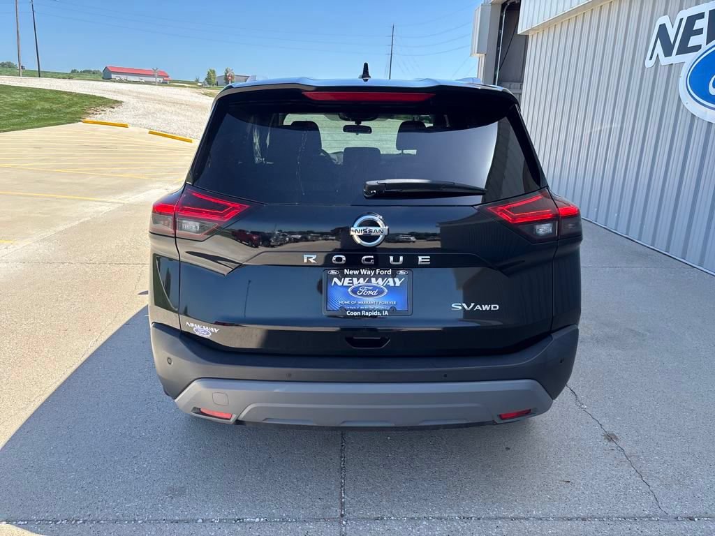 Used 2021 Nissan Rogue SV AWD/4WD image 5