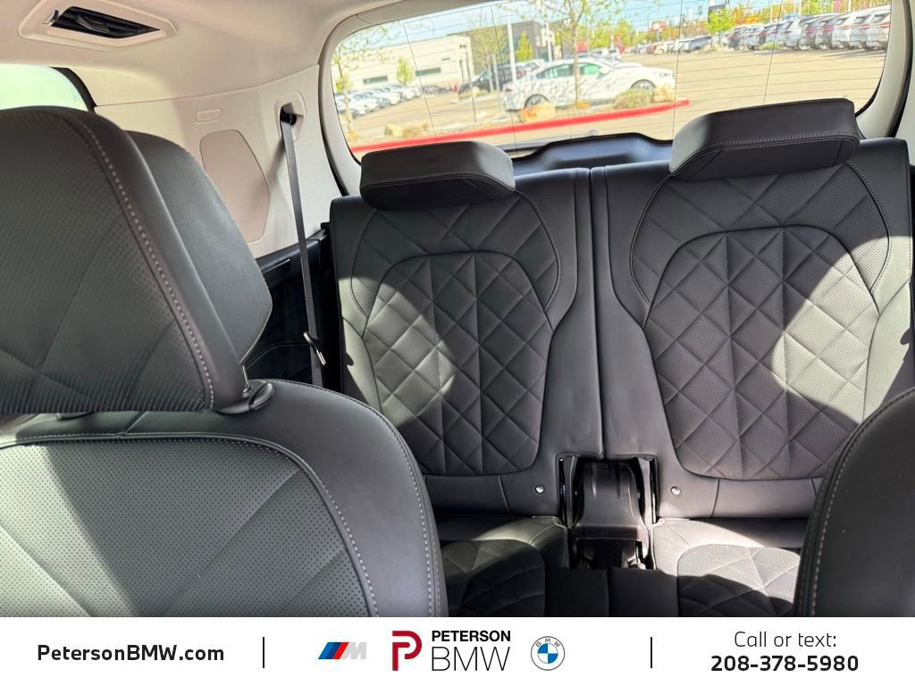 Used 2024 BMW X7 xDrive40i image 22
