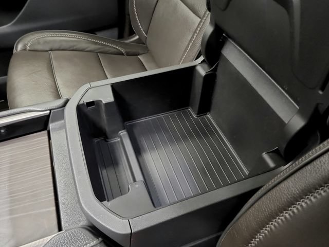Used 2022 GMC Yukon XL Denali RWD image 29