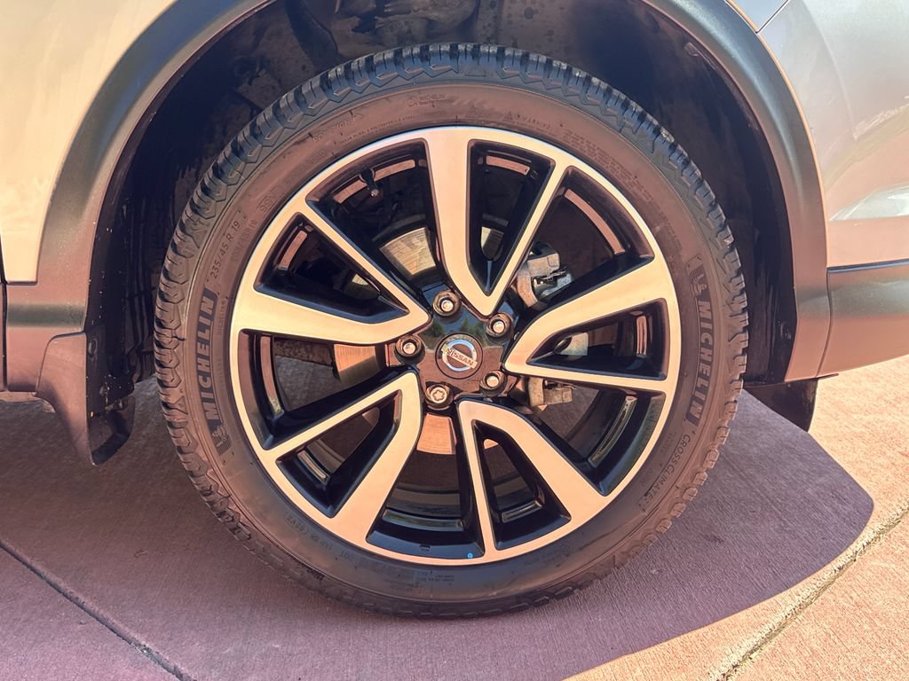 Used 2017 Nissan Rogue Sport SL w/ SL Premium Package AWD/4WD image 30