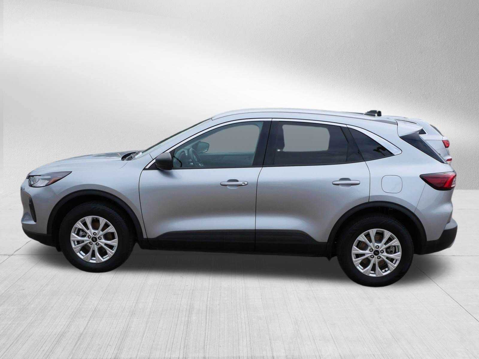 Used 2024 Ford Escape Active AWD/4WD image 4