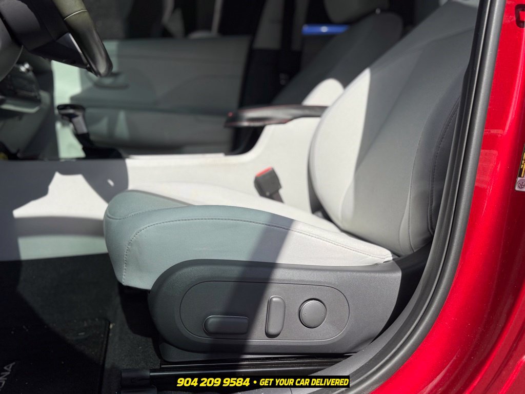 Used 2024 Hyundai Kona SEL FWD image 14