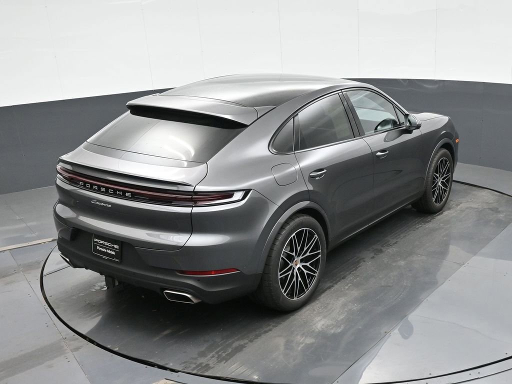 Certified 2025 Porsche Cayenne Coupe image 30